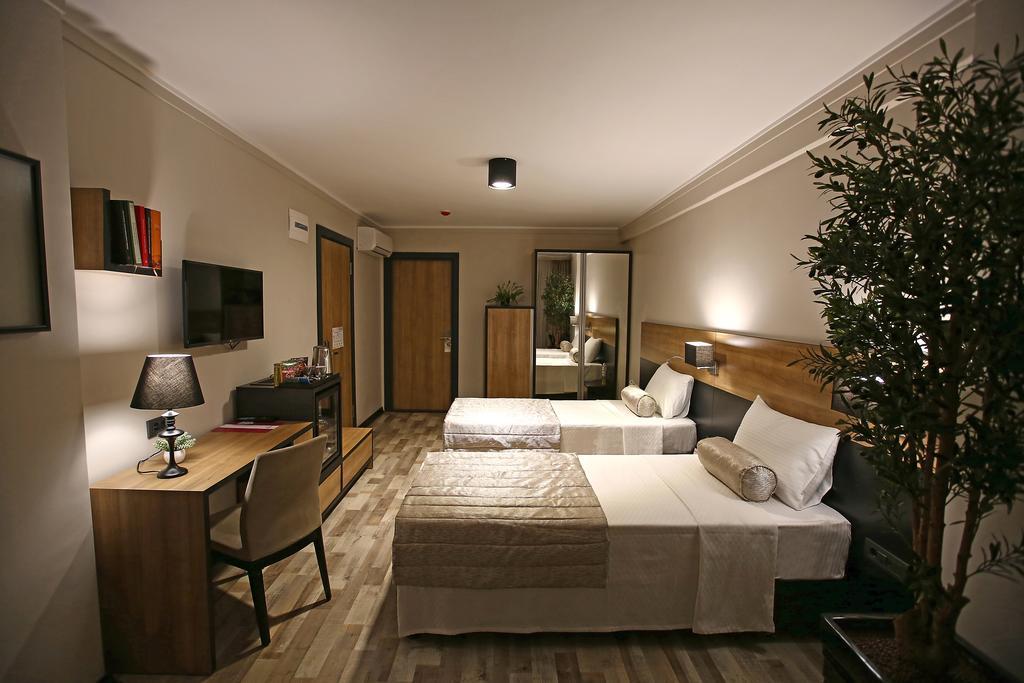 אודיירן Kalevera Hotel מראה חיצוני תמונה