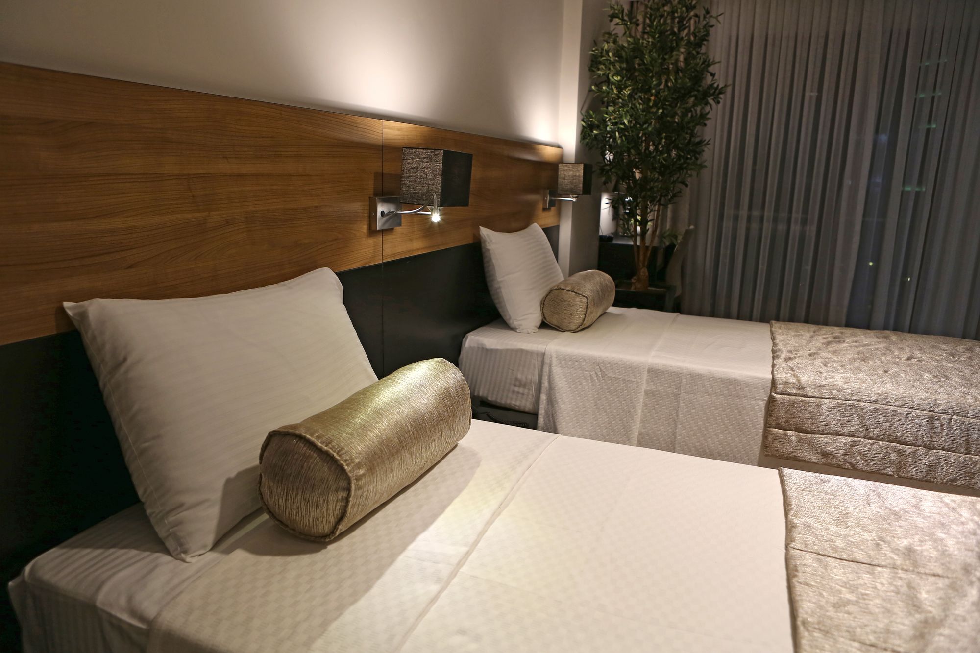 אודיירן Kalevera Hotel מראה חיצוני תמונה