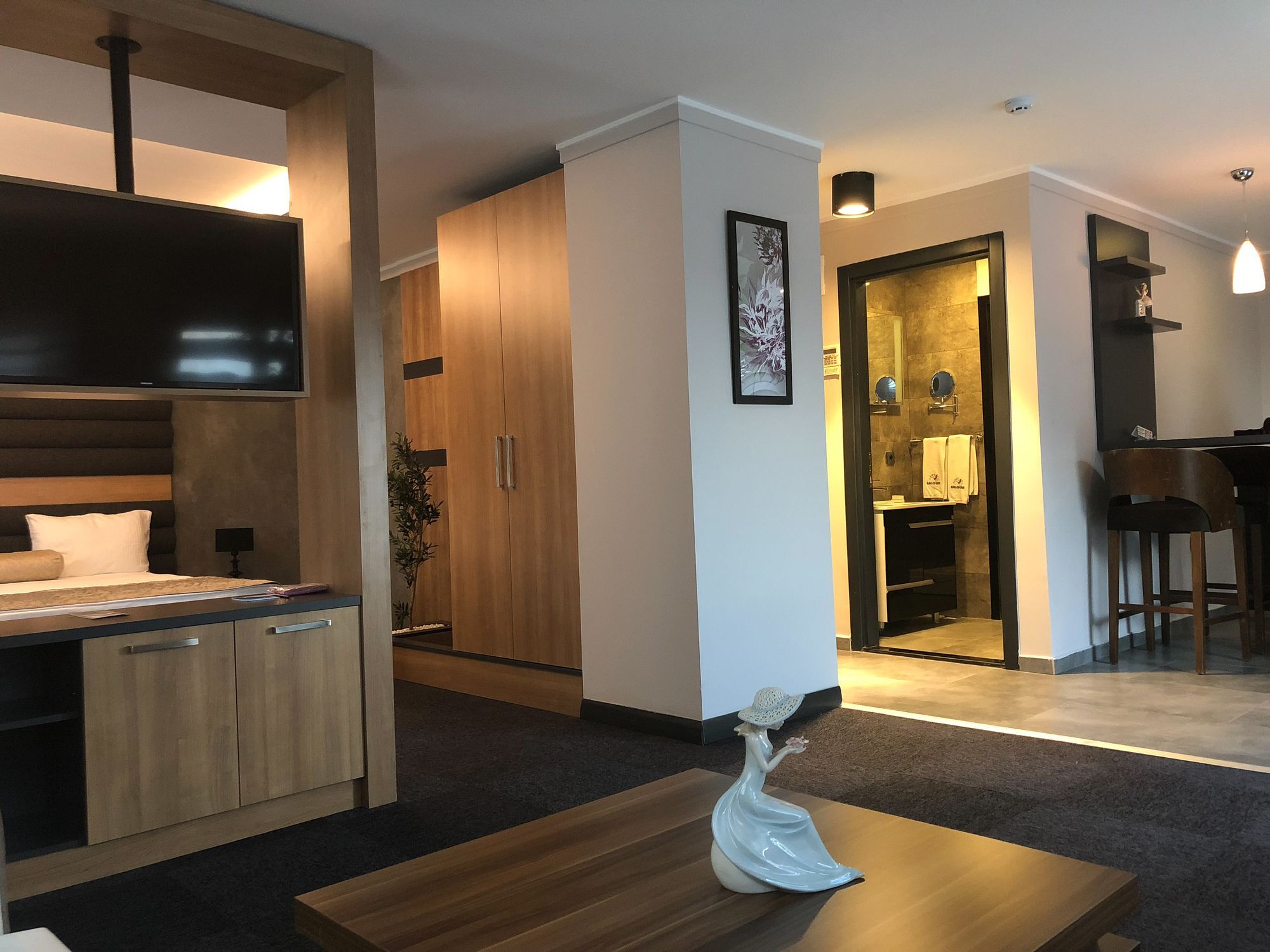 אודיירן Kalevera Hotel מראה חיצוני תמונה