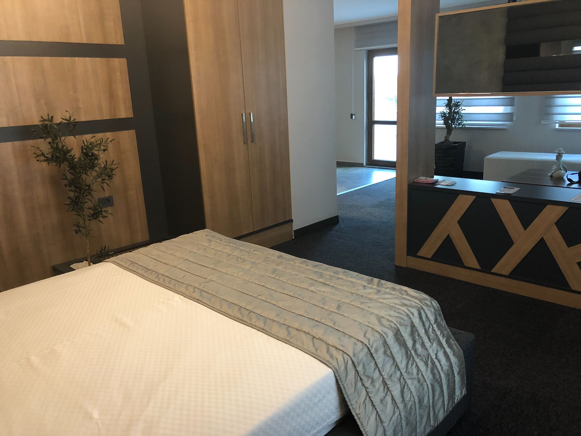 אודיירן Kalevera Hotel מראה חיצוני תמונה